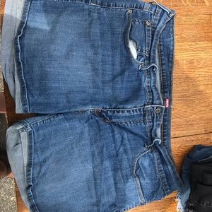 LEVIS DENIMZ SHORTS